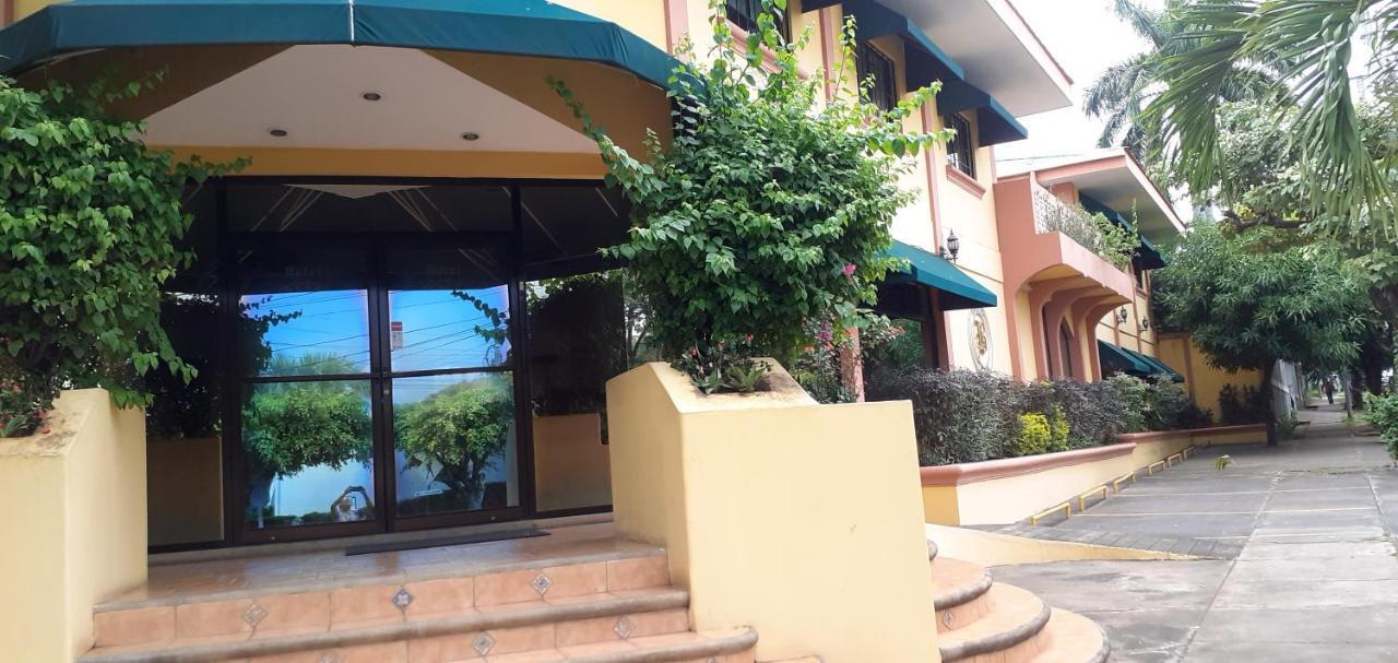 Hotel Brandts Los Robles De San Juan マナグア エクステリア 写真