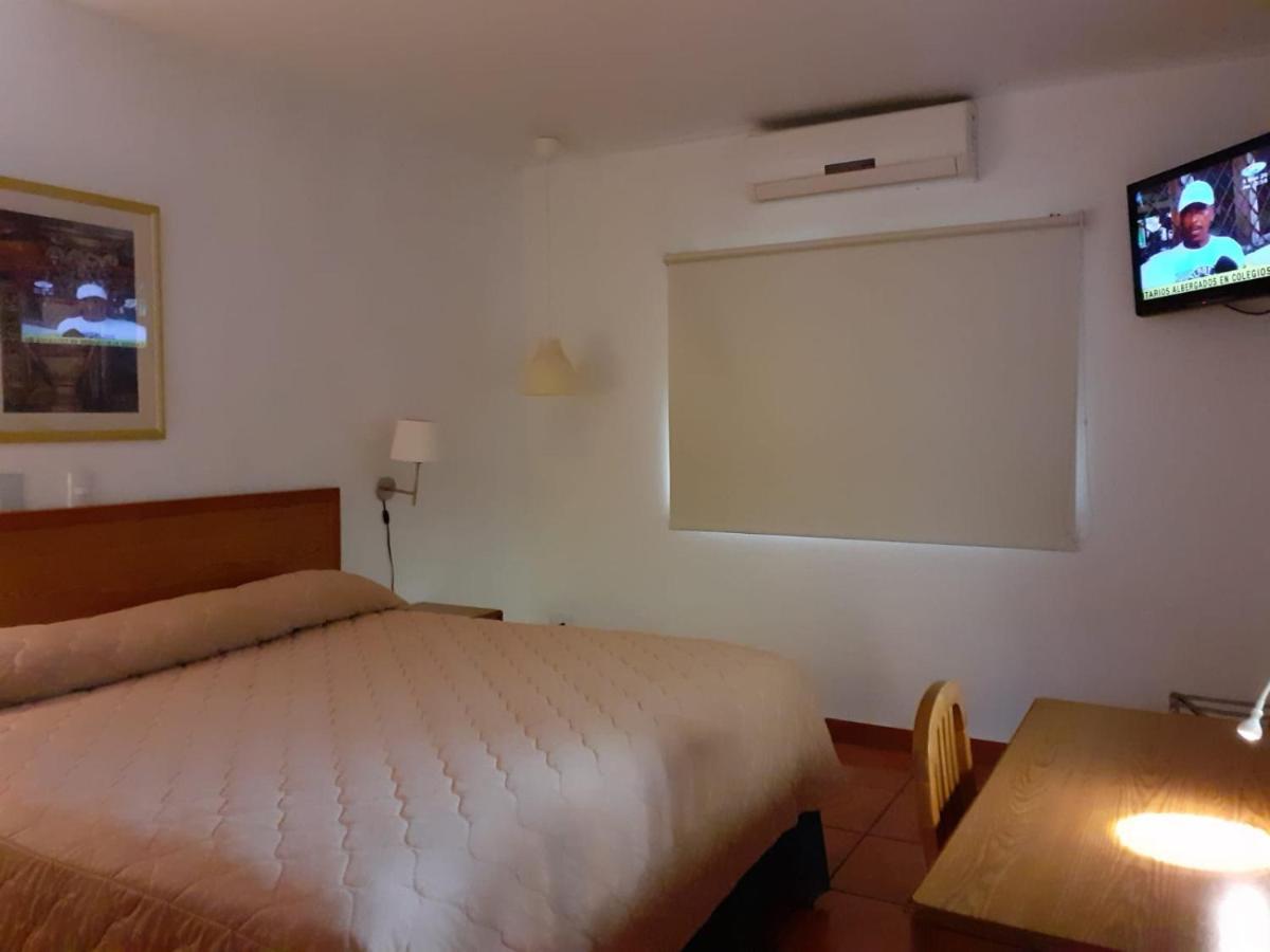 Hotel Brandts Los Robles De San Juan マナグア エクステリア 写真