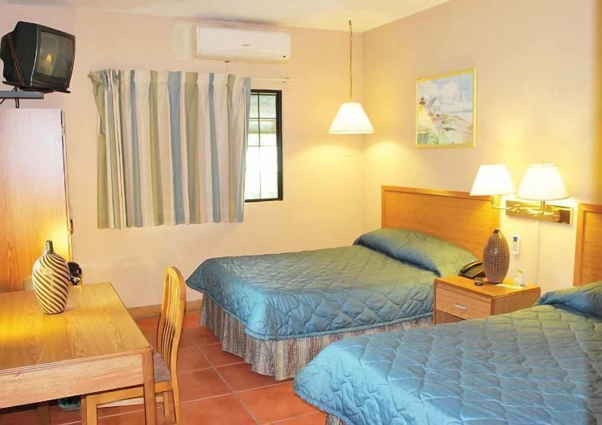 Hotel Brandts Los Robles De San Juan マナグア エクステリア 写真