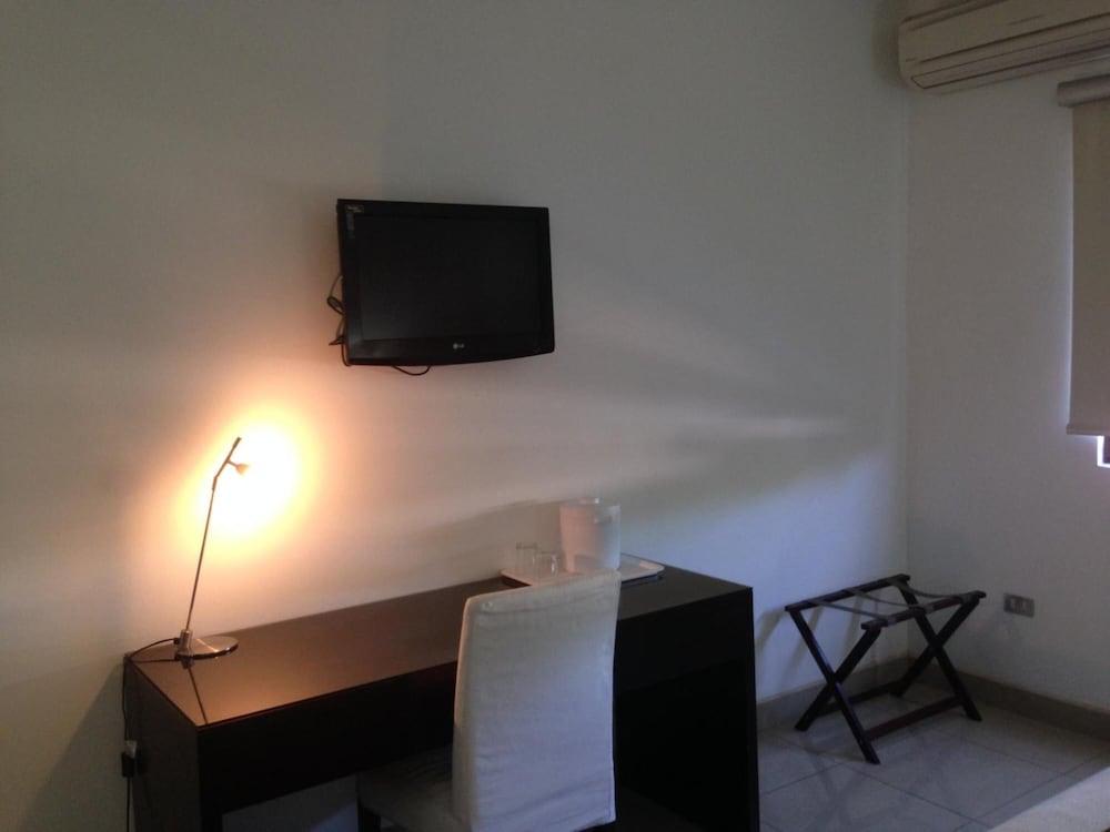 Hotel Brandts Los Robles De San Juan マナグア エクステリア 写真