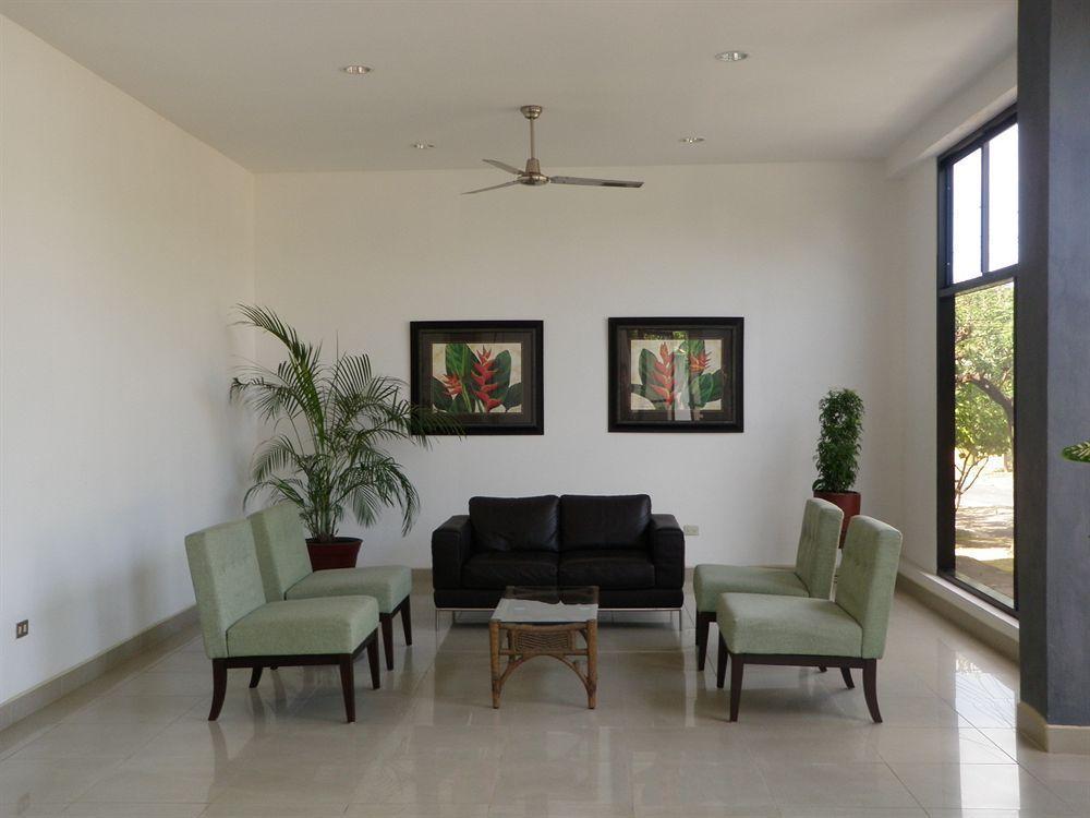 Hotel Brandts Los Robles De San Juan マナグア エクステリア 写真