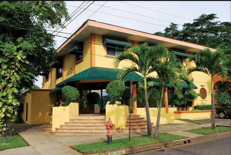 Hotel Brandts Los Robles De San Juan マナグア エクステリア 写真