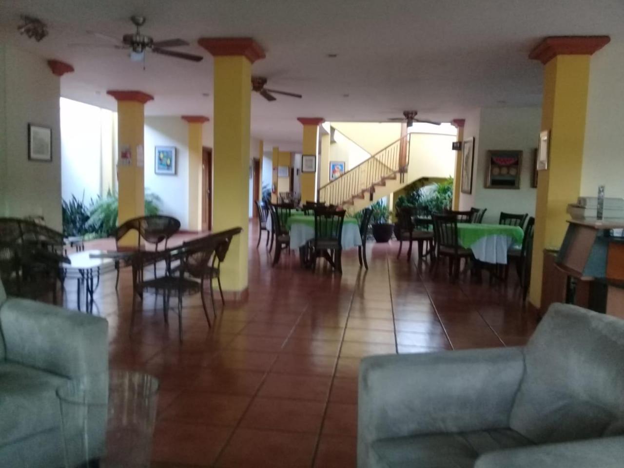 Hotel Brandts Los Robles De San Juan マナグア エクステリア 写真